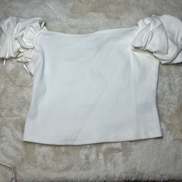 Divided White Asymmetrical Ruffled Blouse - Picture 4 of 4